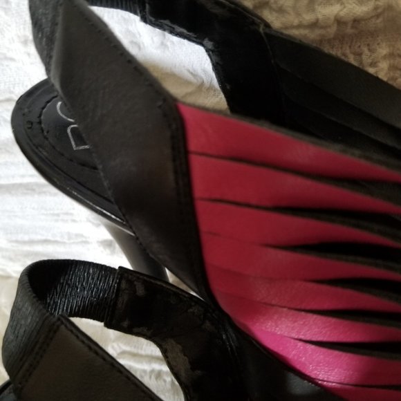BCBG Pink & Black leather 6B/36 4.5" w/.5" platform open toe slingback heels - Picture 2 of 5